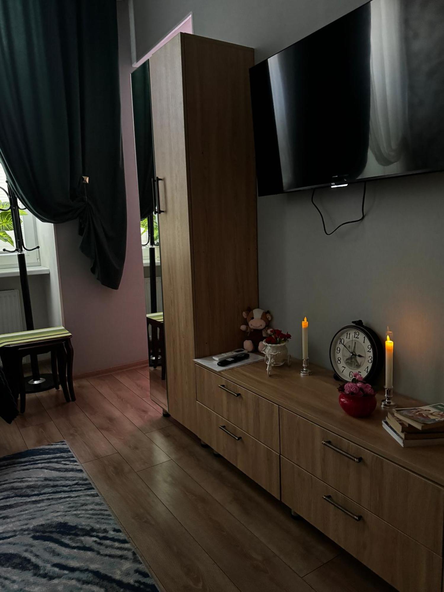 Silver Apartment *